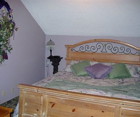 The Historic Brook Forest Inn Evergreen Εξωτερικό φωτογραφία